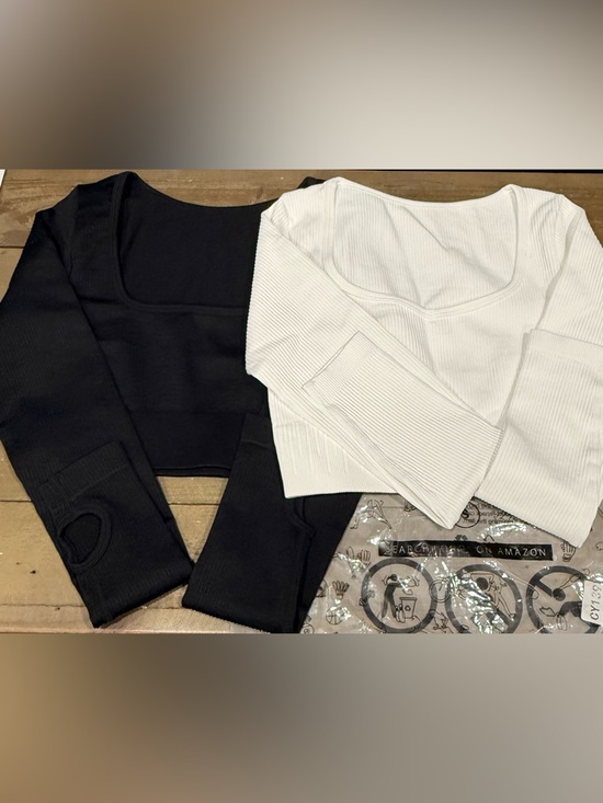 OQQ Tops - OQQ Ribbed Long Sleeve Crop Top Duo in Black & White SET